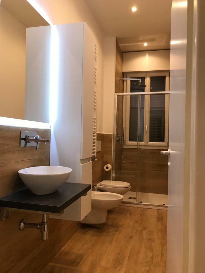 Riva Reno 54 Rooms Болонья Экстерьер фото